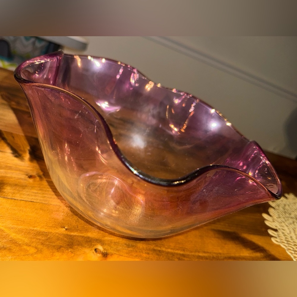 Vintage Amethyst Art Glass Bowl